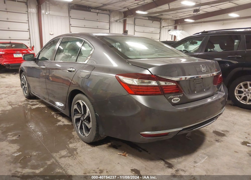 2017 HONDA ACCORD VIN: 1HGCR2F81HA137578