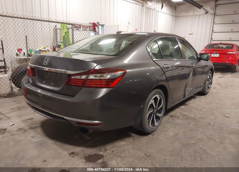 2017 HONDA ACCORD VIN: 1HGCR2F81HA137578