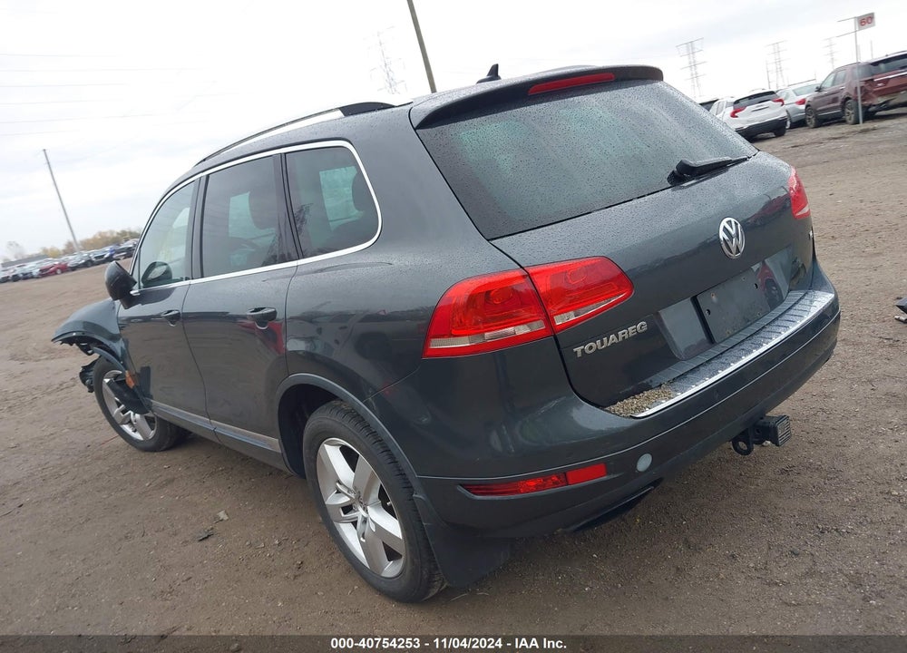 2012 VOLKSWAGEN TOUAREG VR6 LUX VIN: WVGFF9BP6CD000570
