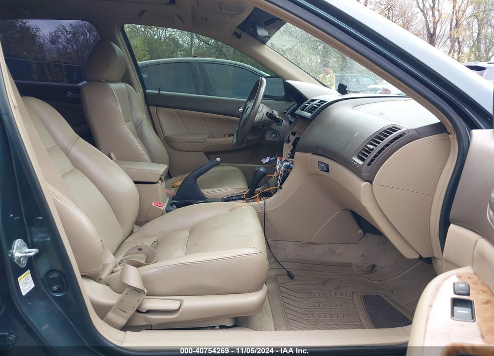 2004 HONDA ACCORD 2.4 EX/EX VIN: JHMCM56814C019882