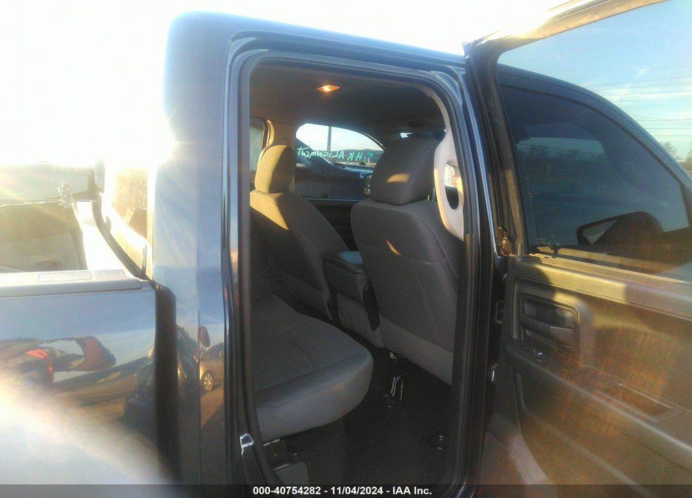 2016 RAM 1500 EXPRESS VIN: 1C6RR7FT7GS336984