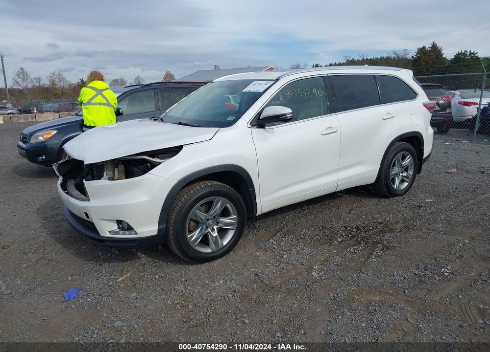 2015 TOYOTA HIGHLANDER LIMITED V6 VIN: 5TDDKRFH1FS121039