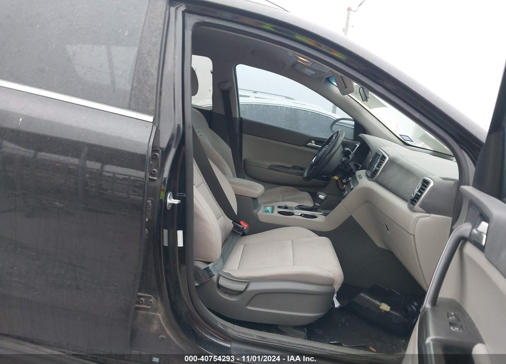 2018 KIA SPORTAGE LX VIN: KNDPM3AC3J7398360