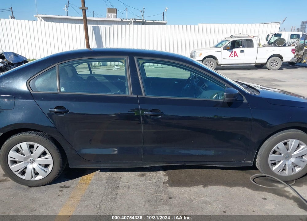 2014 VOLKSWAGEN JETTA 2.0L S VIN: 3VW2K7AJ6EM392924
