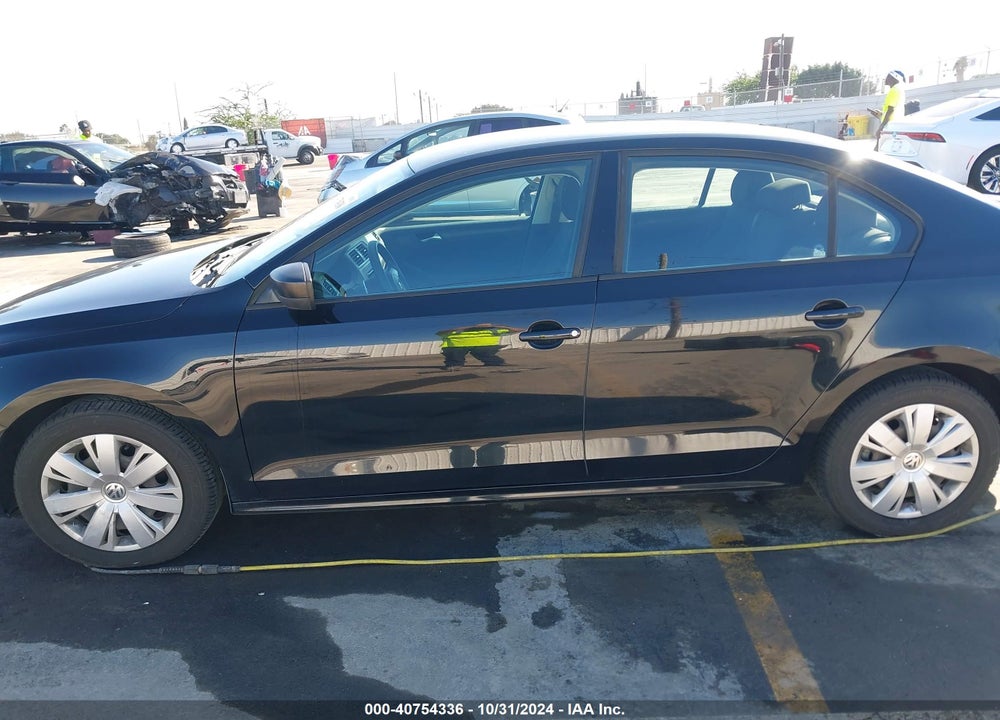 2014 VOLKSWAGEN JETTA 2.0L S VIN: 3VW2K7AJ6EM392924