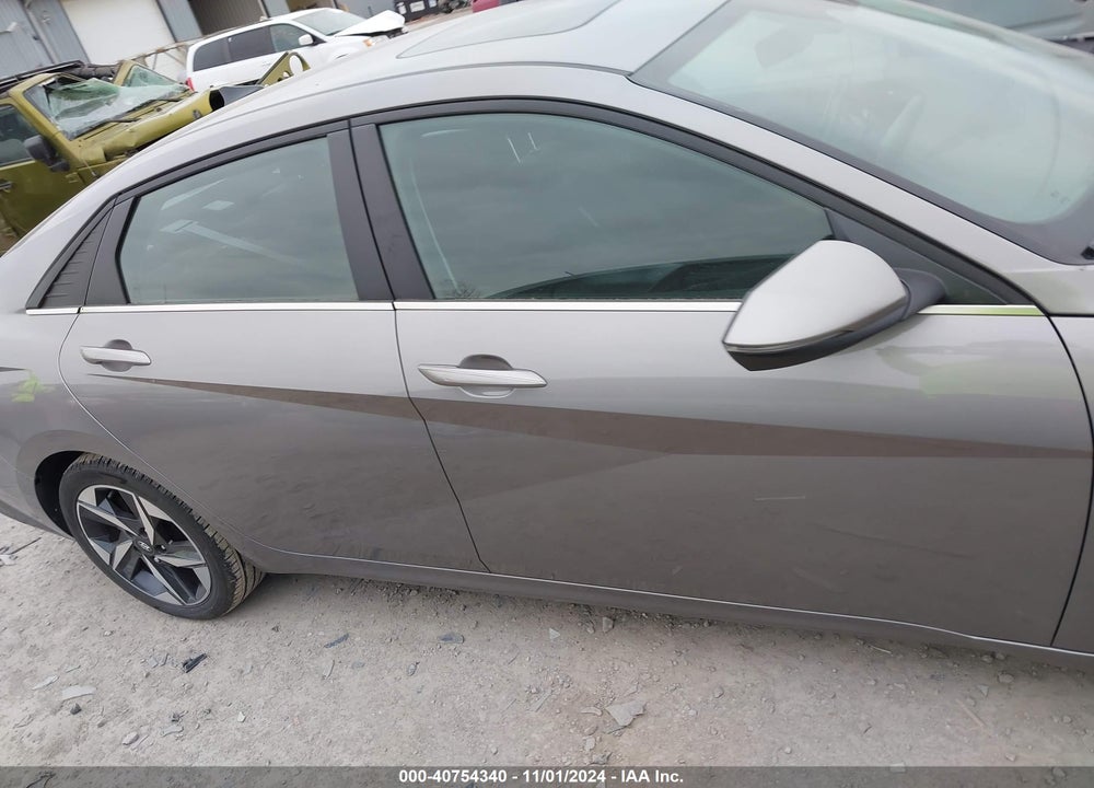 2021 HYUNDAI ELANTRA SEL VIN: KMHLN4AG1MU130784