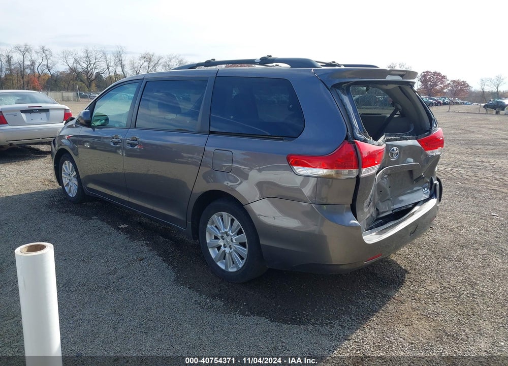 2011 TOYOTA SIENNA LE VIN: 5TDJK3DC3BS024071