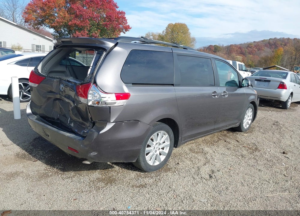 2011 TOYOTA SIENNA LE VIN: 5TDJK3DC3BS024071