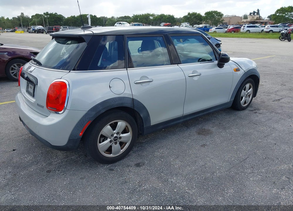 2016 MINI HARDTOP COOPER VIN: WMWXU1C58G2D12209