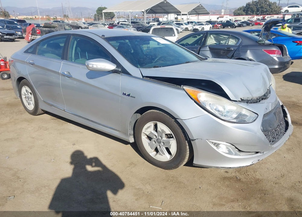 2011 HYUNDAI SONATA HYBRID VIN: KMHEC4A40BA012213