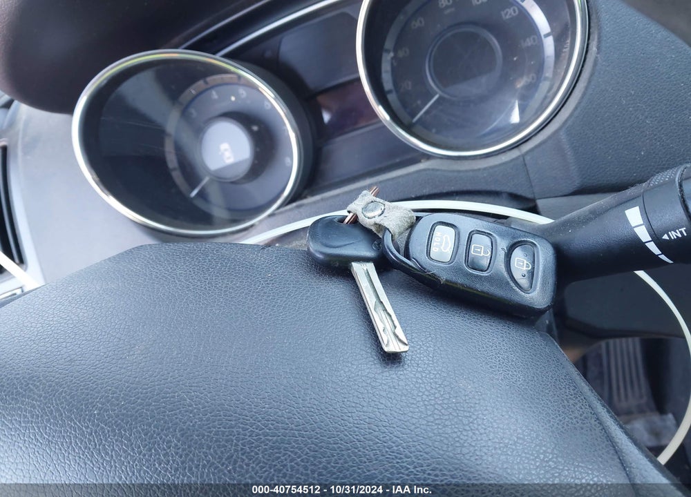 2013 HYUNDAI SONATA GLS VIN: 5NPEB4AC2DH811193