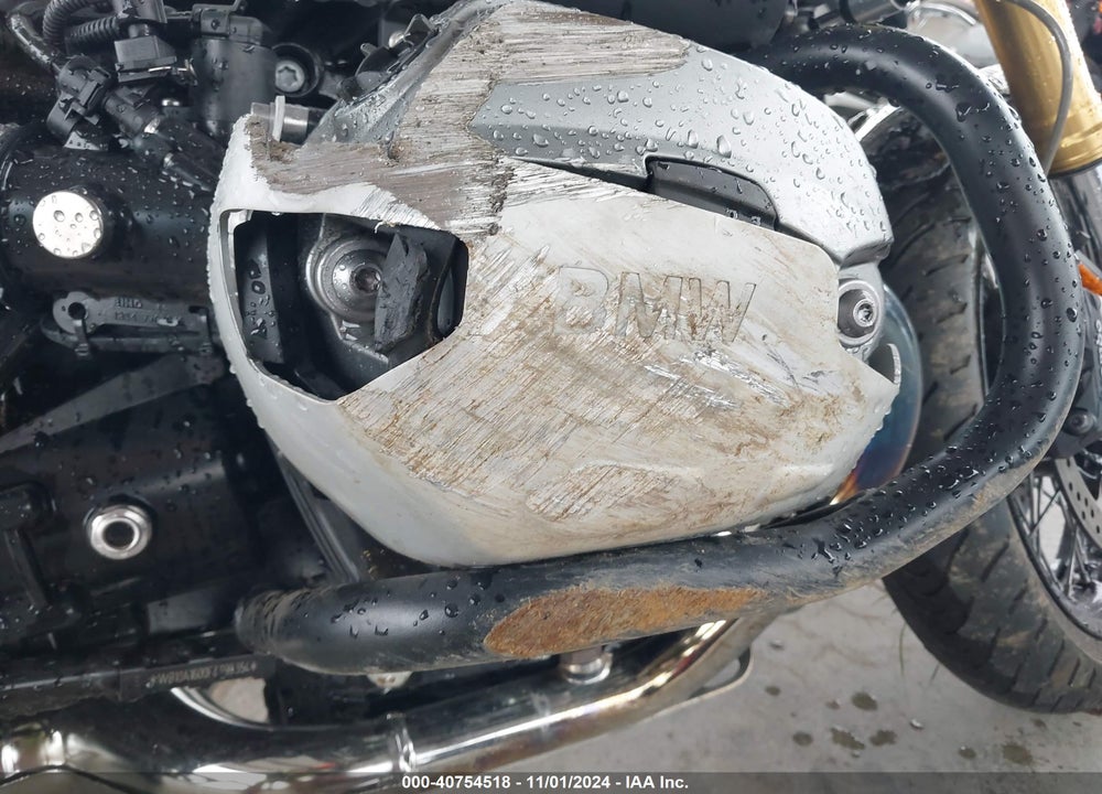 2015 BMW R NINE T VIN: WB10A1600FZ398354