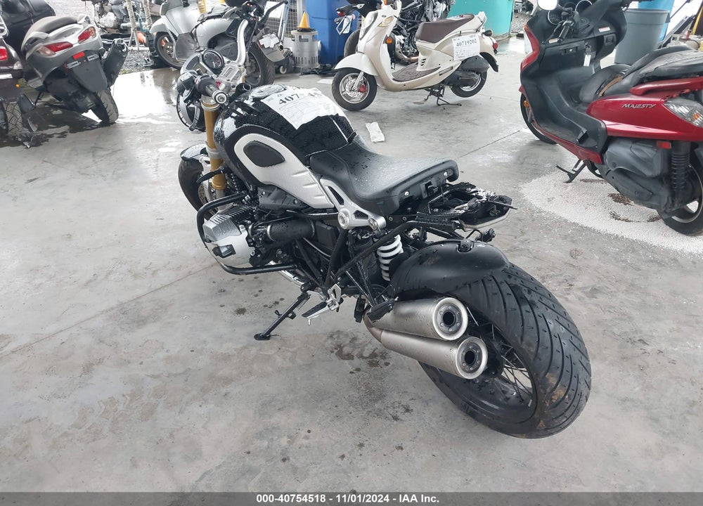 2015 BMW R NINE T VIN: WB10A1600FZ398354