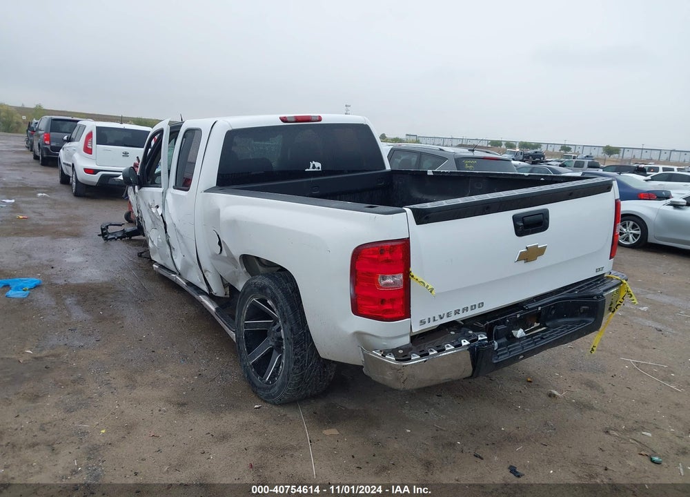 2011 CHEVROLET SILVERADO 1500 WORK TRUCK VIN: 1GCRCPEX5BZ438704