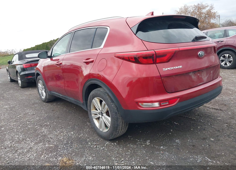 2018 KIA SPORTAGE LX VIN: KNDPMCAC8J7466555