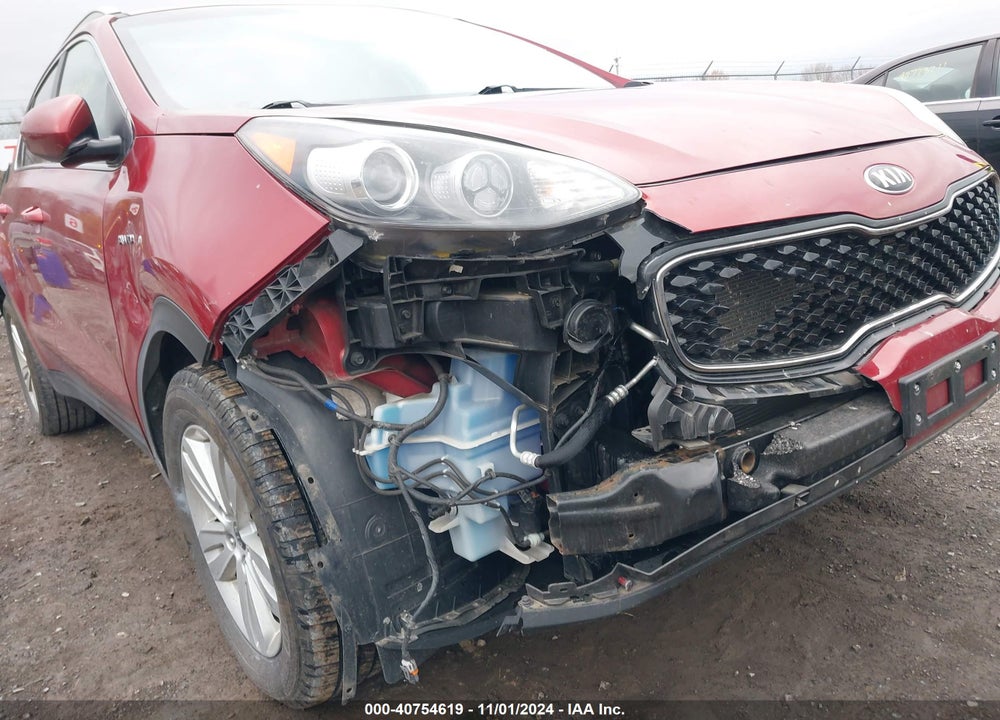 2018 KIA SPORTAGE LX VIN: KNDPMCAC8J7466555