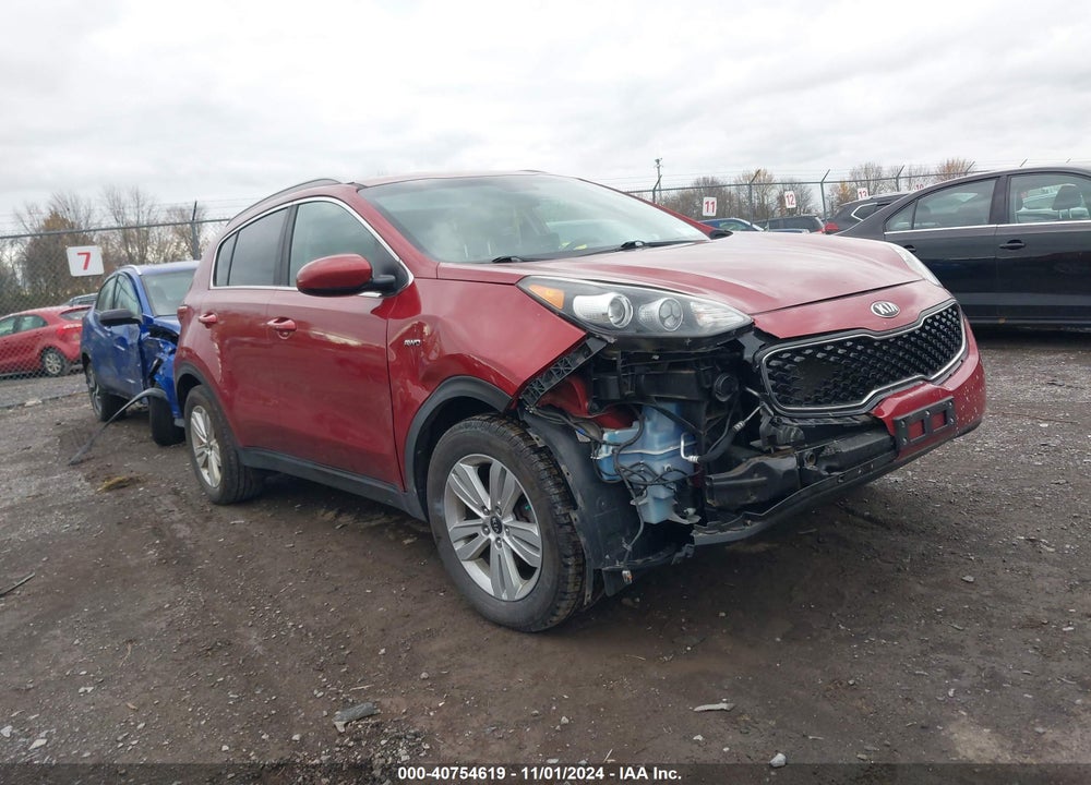 2018 KIA SPORTAGE LX VIN: KNDPMCAC8J7466555