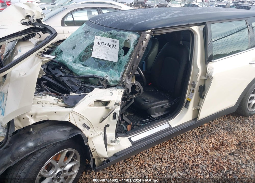 2017 MINI CLUBMAN COOPER VIN: WMWLN5C53H2E32617