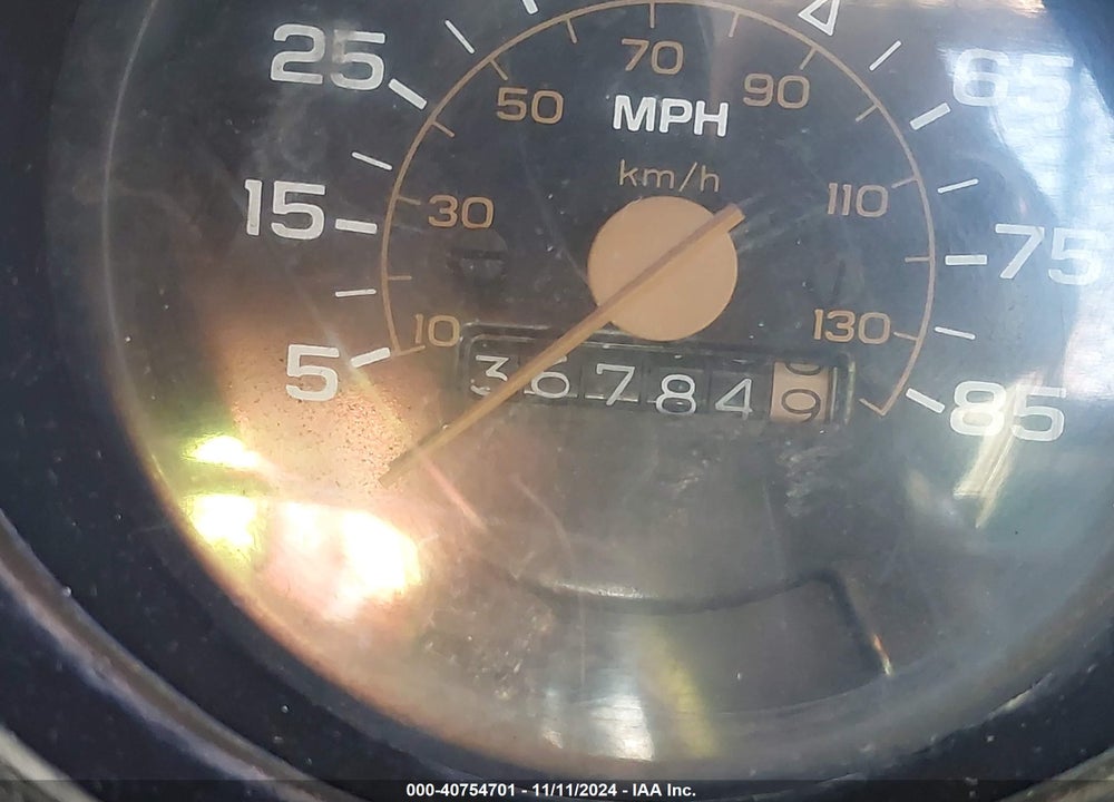1983 CHEVROLET C30 VIN: 1GBHC34WXDV122047