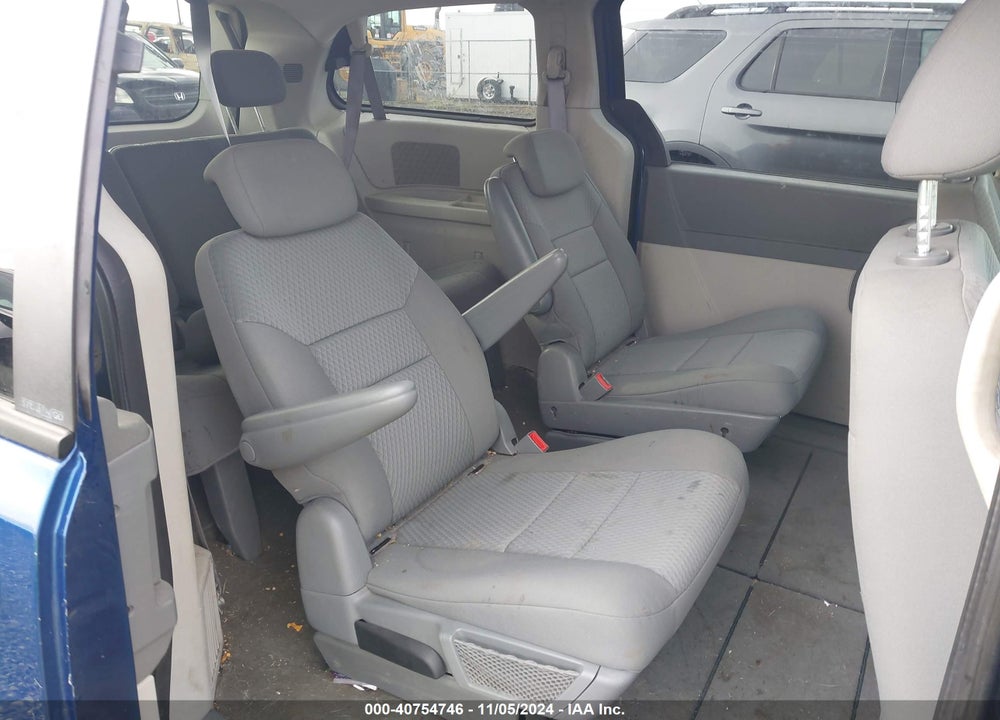 2010 DODGE GRAND CARAVAN SE VIN: 2D4RN4DE7AR164930