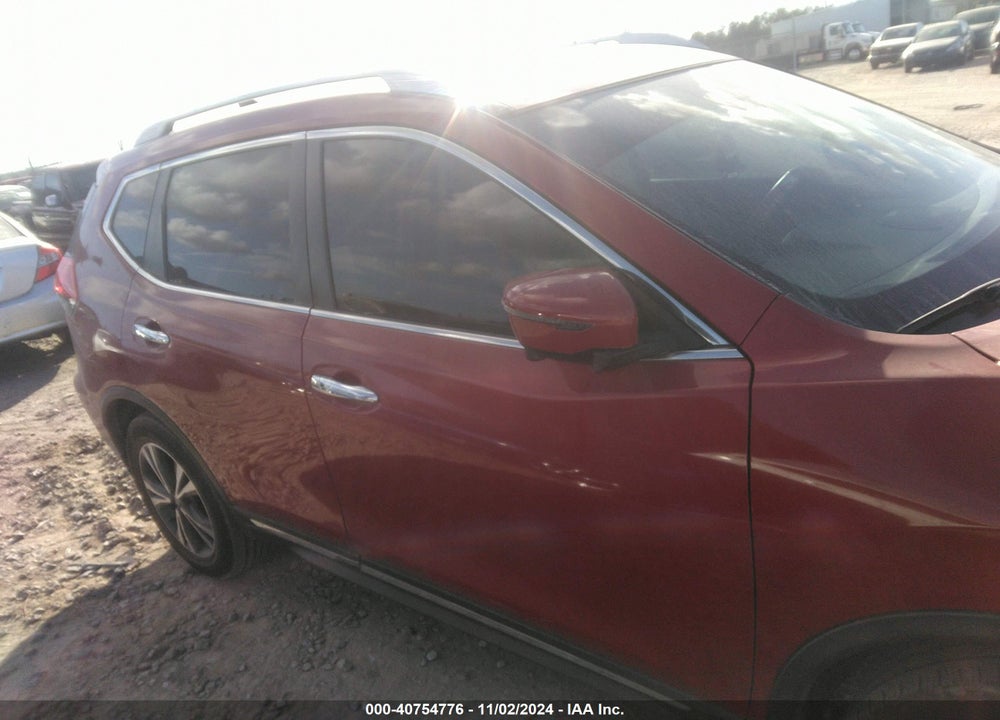 2017 NISSAN ROGUE VIN: JN8AT2MT5HW392370