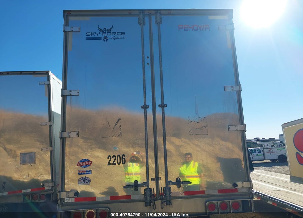 2022 UTILITY TRAILER MFG --- VIN: 1UYVS2533N3512602