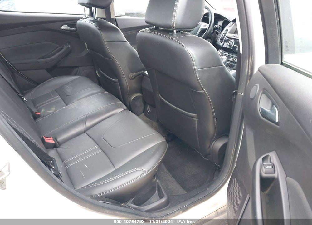 2014 FORD FOCUS TITANIUM VIN: 1FADP3J25EL128213