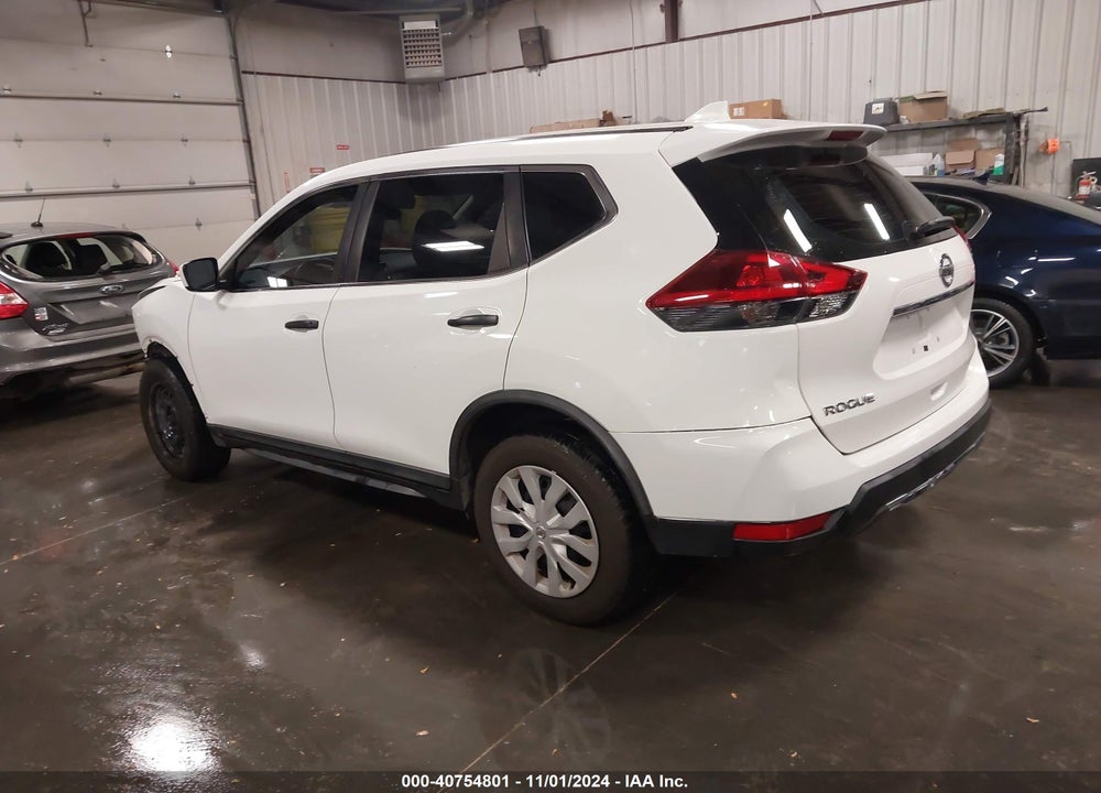 2018 NISSAN ROGUE S VIN: KNMAT2MT9JP521433