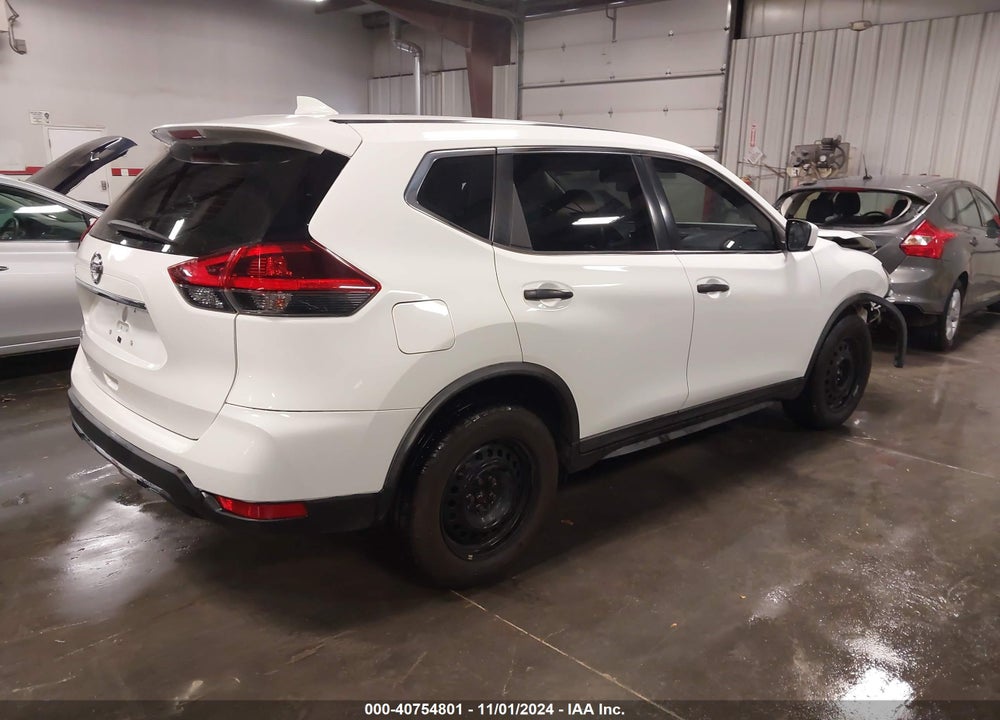 2018 NISSAN ROGUE S VIN: KNMAT2MT9JP521433
