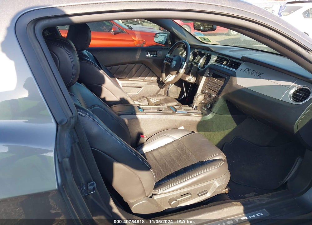 2014 FORD MUSTANG V6 PREMIUM VIN: 1ZVBP8AM3E5206523