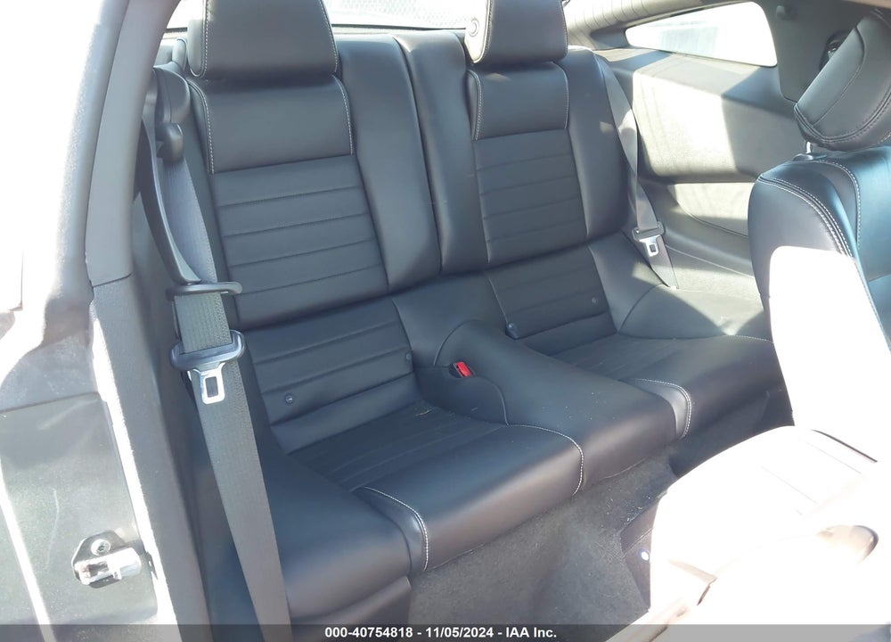2014 FORD MUSTANG V6 PREMIUM VIN: 1ZVBP8AM3E5206523