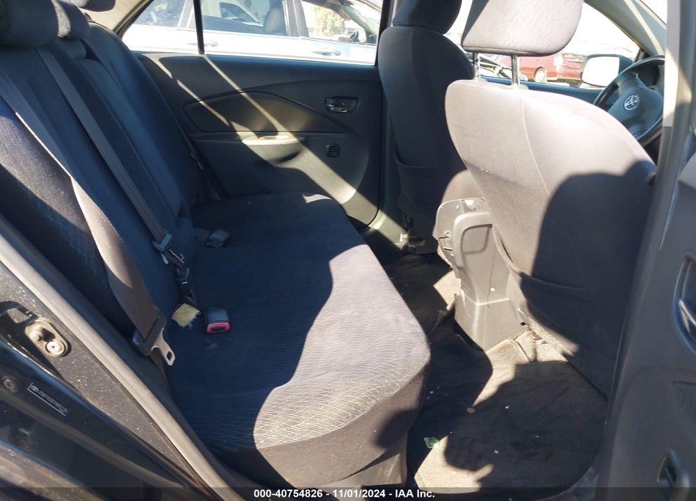 2007 TOYOTA YARIS VIN: JTDBT923074002135