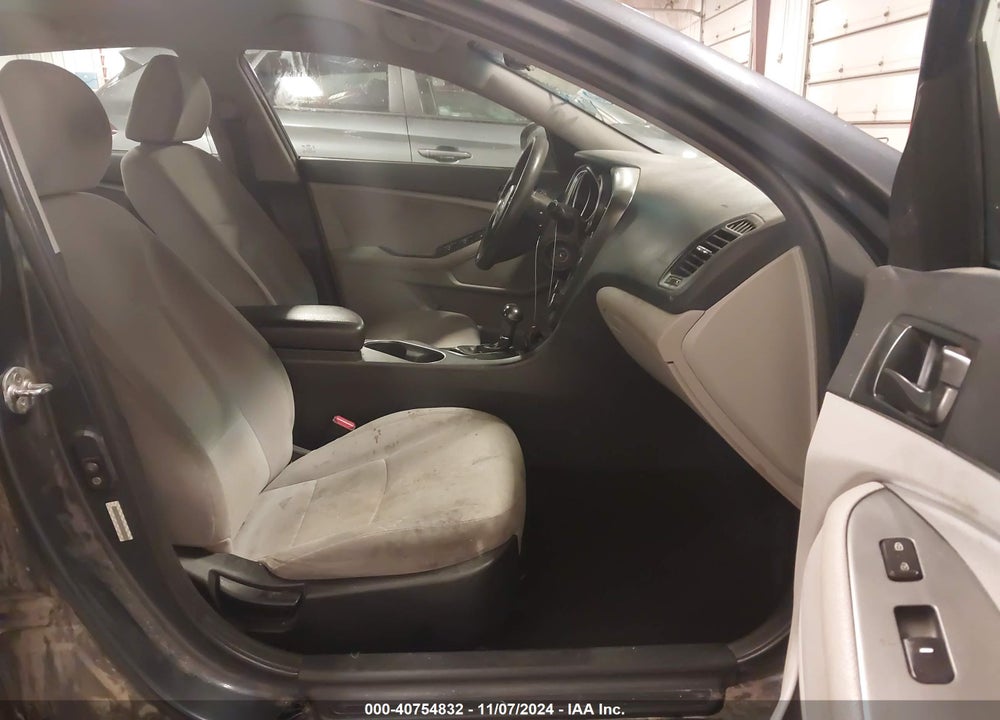 2015 KIA OPTIMA LX VIN: KNAGM4A77F5531923