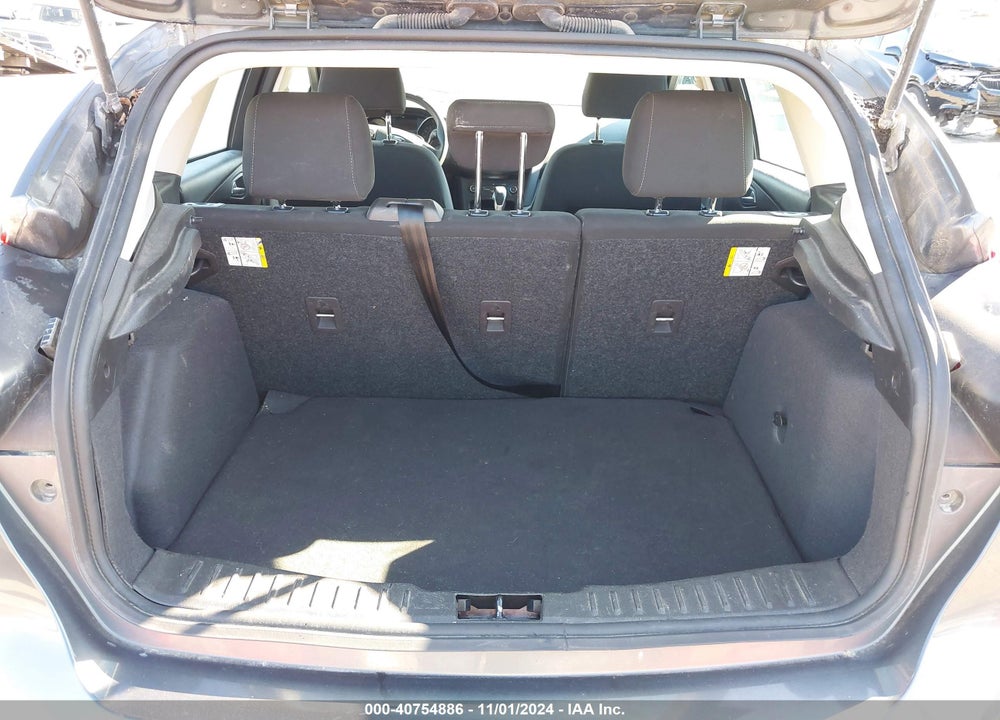 2016 FORD FOCUS SE VIN: 1FADP3K27GL263842