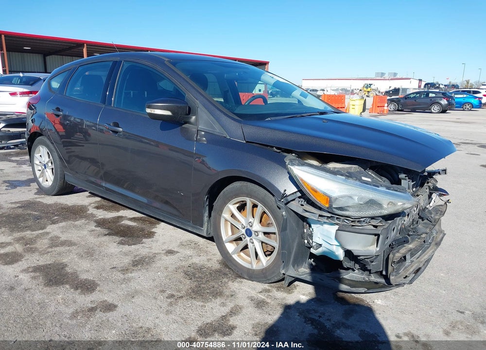 2016 FORD FOCUS SE VIN: 1FADP3K27GL263842