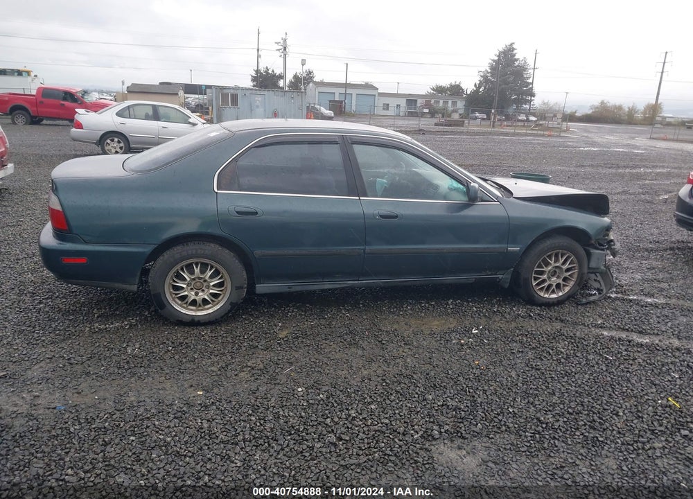 1997 HONDA ACCORD LX VIN: 1HGCD5636VA120100