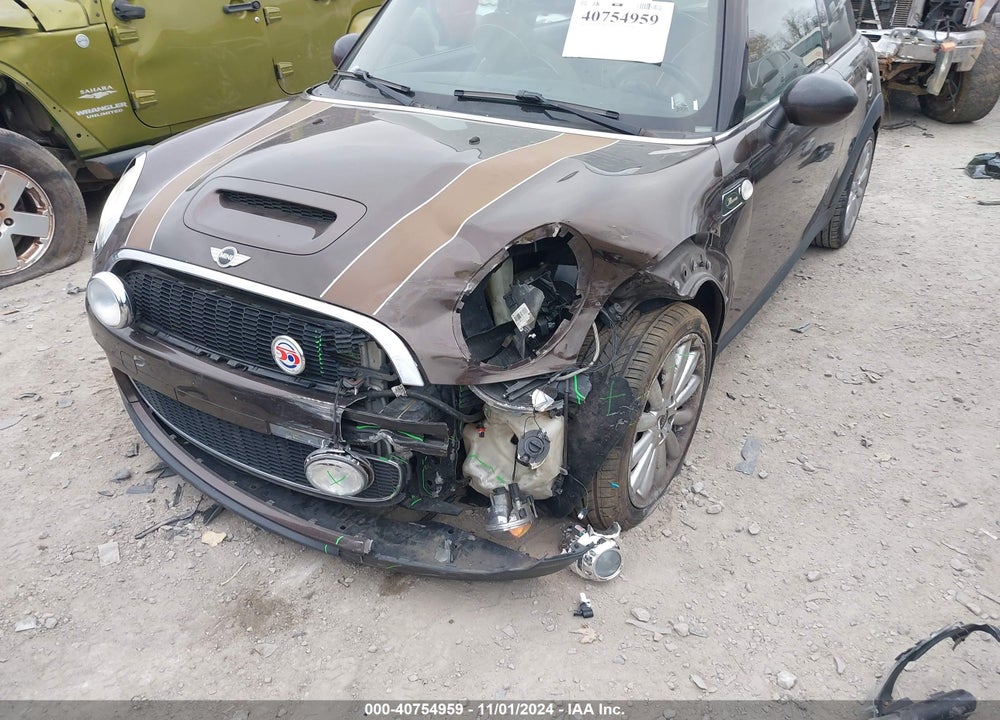 2010 MINI COOPER S VIN: WMWMF7C51ATZ69836