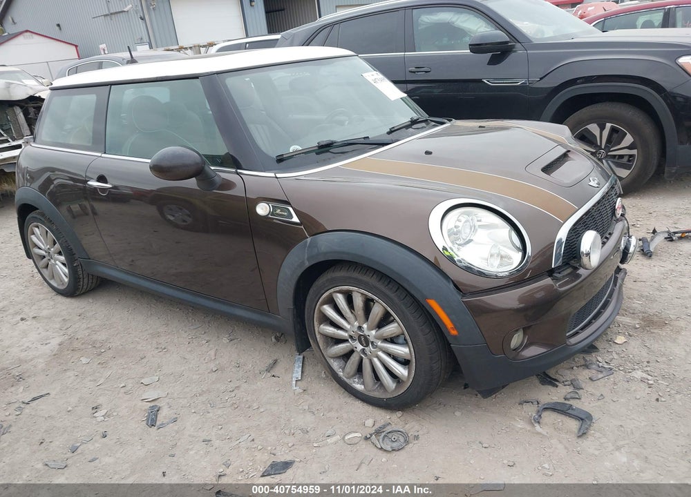 2010 MINI COOPER S VIN: WMWMF7C51ATZ69836