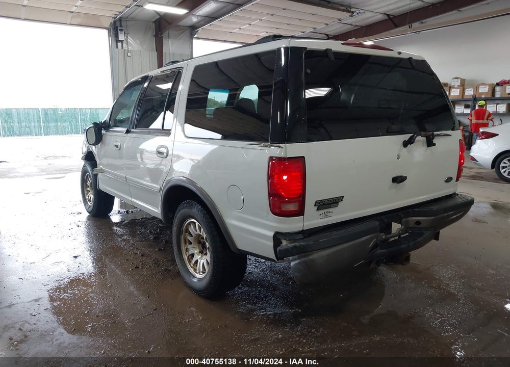 2000 FORD EXPEDITION XLT VIN: 1FMRU1667YLB86655