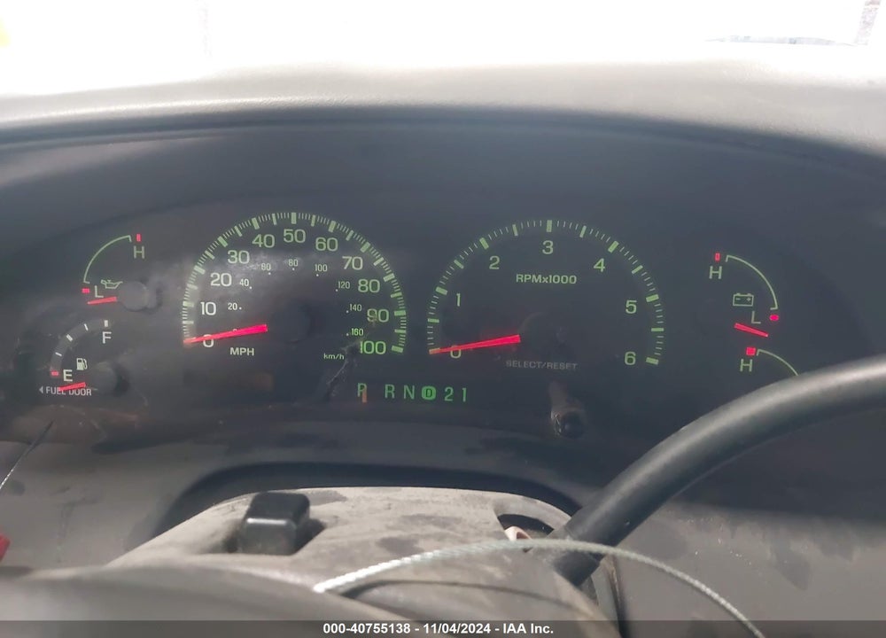 2000 FORD EXPEDITION XLT VIN: 1FMRU1667YLB86655