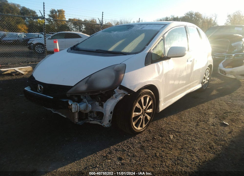 2013 HONDA FIT VIN: JHMGE8H69DC068081