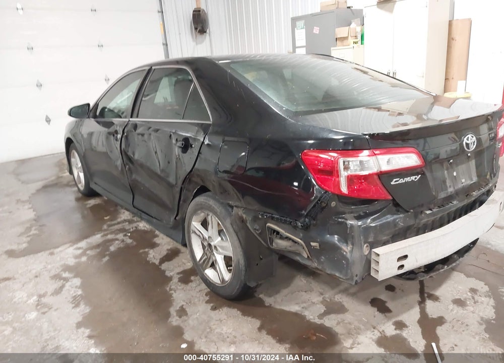 2013 TOYOTA CAMRY SE VIN: 4T1BF1FK5DU672040