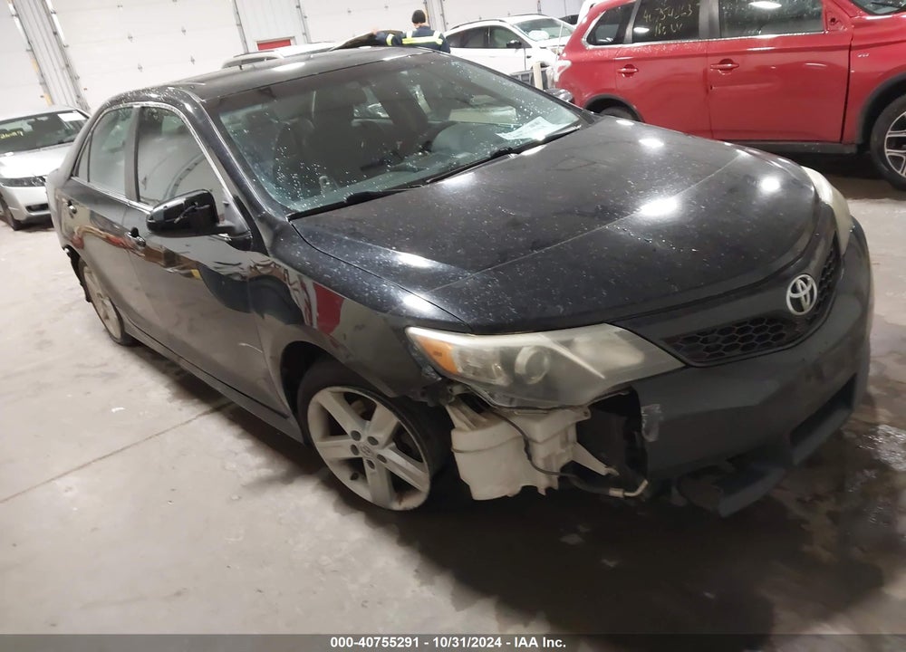 2013 TOYOTA CAMRY SE VIN: 4T1BF1FK5DU672040