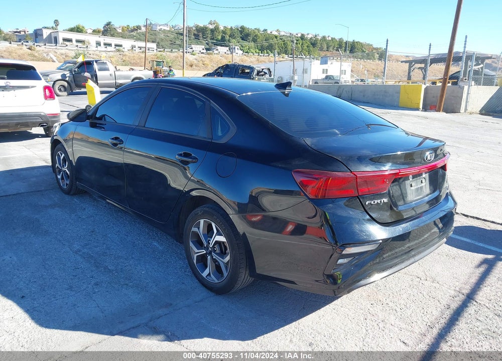 2019 KIA FORTE LXS VIN: 3KPF24AD3KE020606