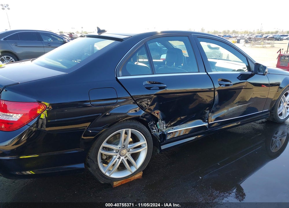 2012 MERCEDES-BENZ C 300 LUXURY 4MATIC/SPORT 4MATIC VIN: WDDGF8BB9CR224142