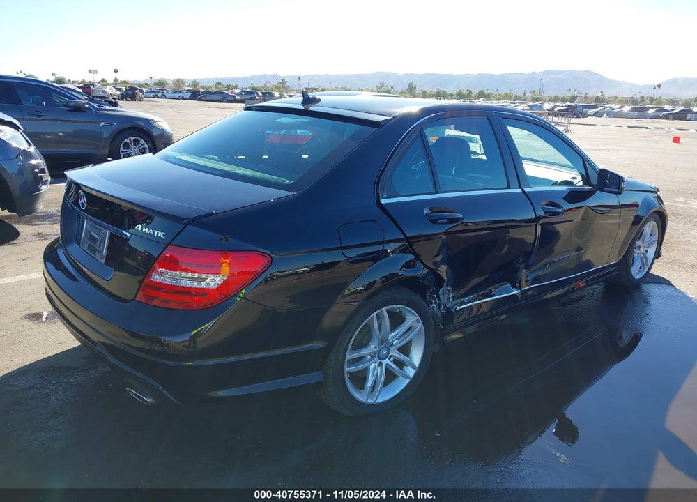 2012 MERCEDES-BENZ C 300 LUXURY 4MATIC/SPORT 4MATIC VIN: WDDGF8BB9CR224142