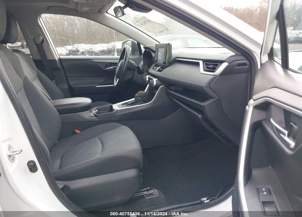 2020 TOYOTA RAV4 XLE VIN: 2T3P1RFV4LW097576
