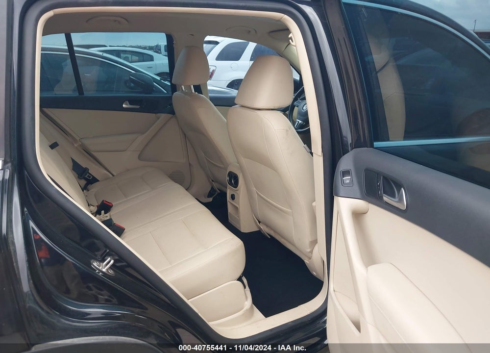 2013 VOLKSWAGEN TIGUAN SE VIN: WVGAV3AX4DW587112