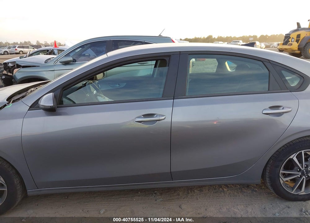 2024 KIA FORTE LXS VIN: 3KPF24AD1RE757619