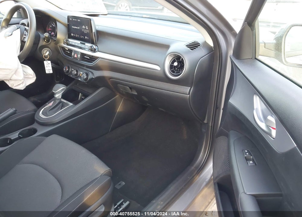 2024 KIA FORTE LXS VIN: 3KPF24AD1RE757619